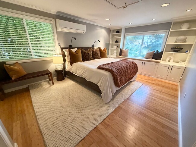 Building Photo - Beautifully landscaped Fall City gem  with a private backyard oasis!