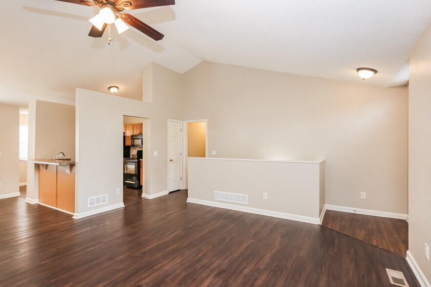 Building Photo - 58 Pullman Ln