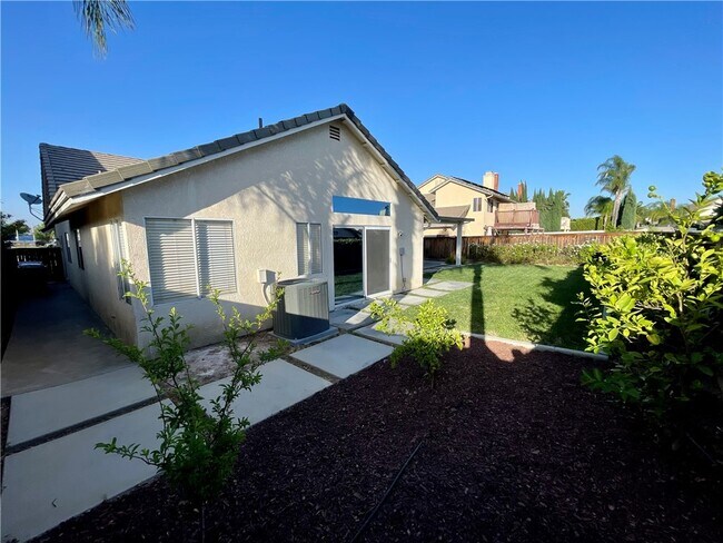 Building Photo - 28937 Biarritz Ct