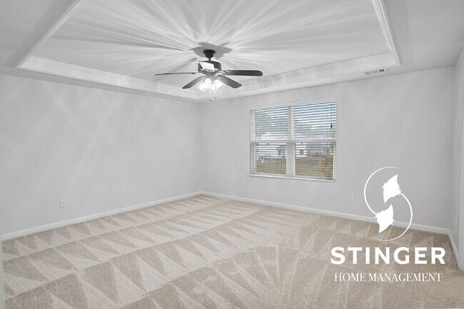 Building Photo - 108 Saluda Way