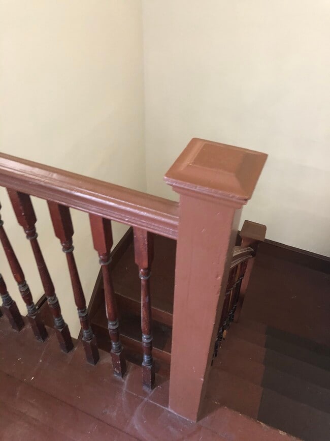 Building Photo - 204 Fellsway W