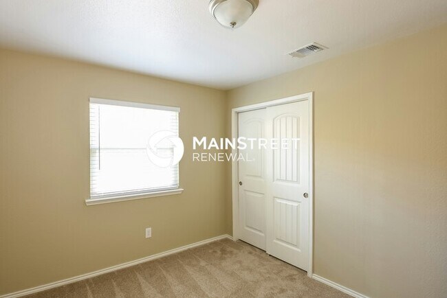 Building Photo - 4 Bedroom Pet-Friendly Home in Converse, T...