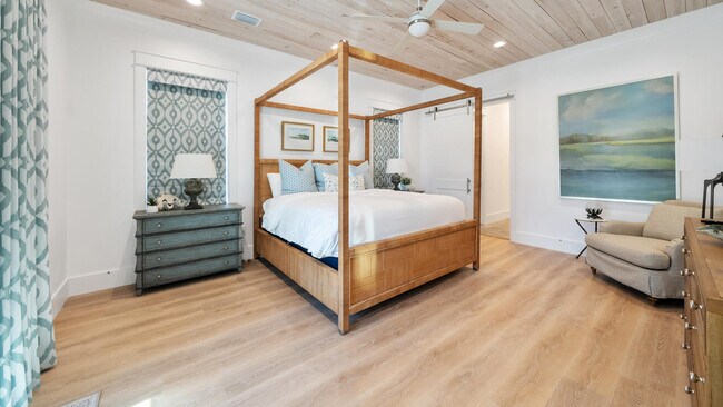 Building Photo - 28 Pelican Glide Ln