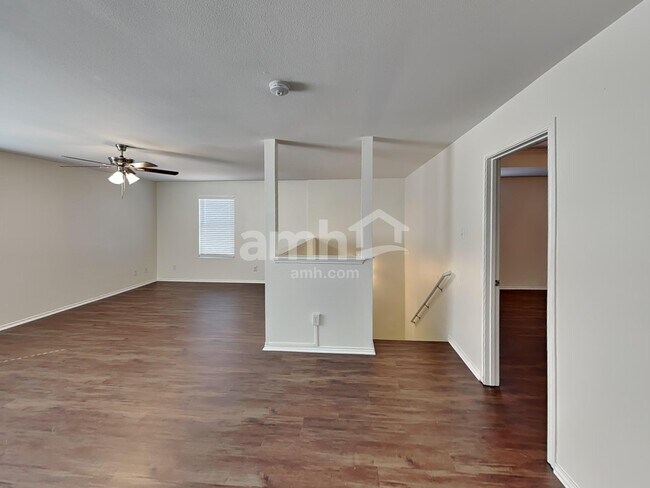 Building Photo - 3527 Canyon Maple
