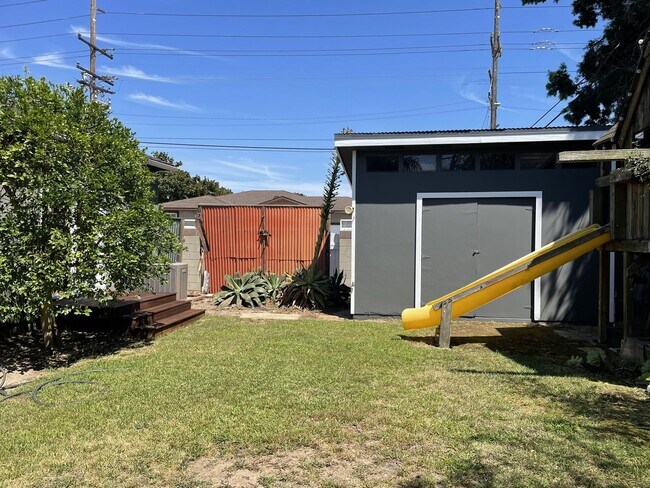Building Photo - 2618 Spreckels Ln