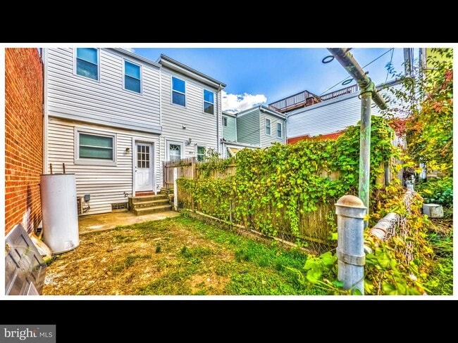 Building Photo - 502 S Highland Ave