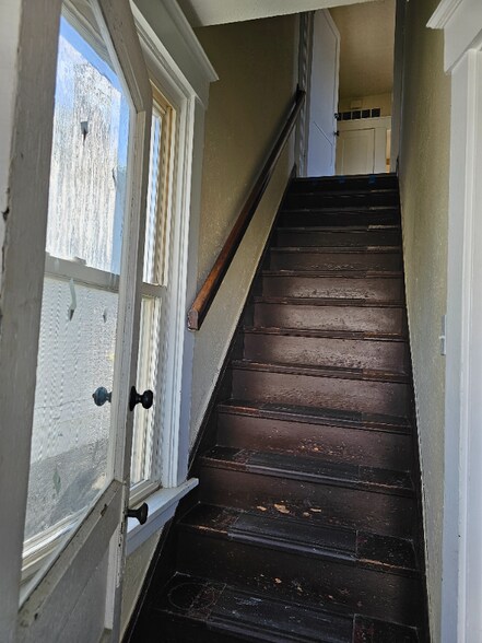 Building Photo - 5257 Rolston Ave