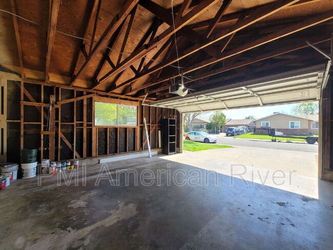 Building Photo - 2621 Cadjew Ave