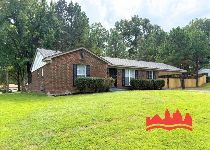 Building Photo - First Full month rent FREE !!! Welcome to 5313 Long Acres Ave!