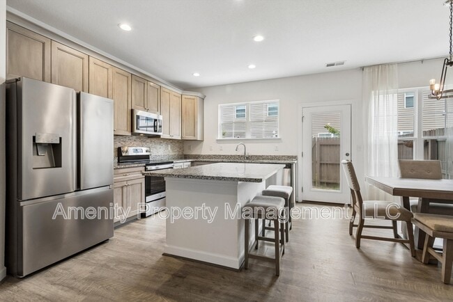 Building Photo - 2403 Trafton Pl