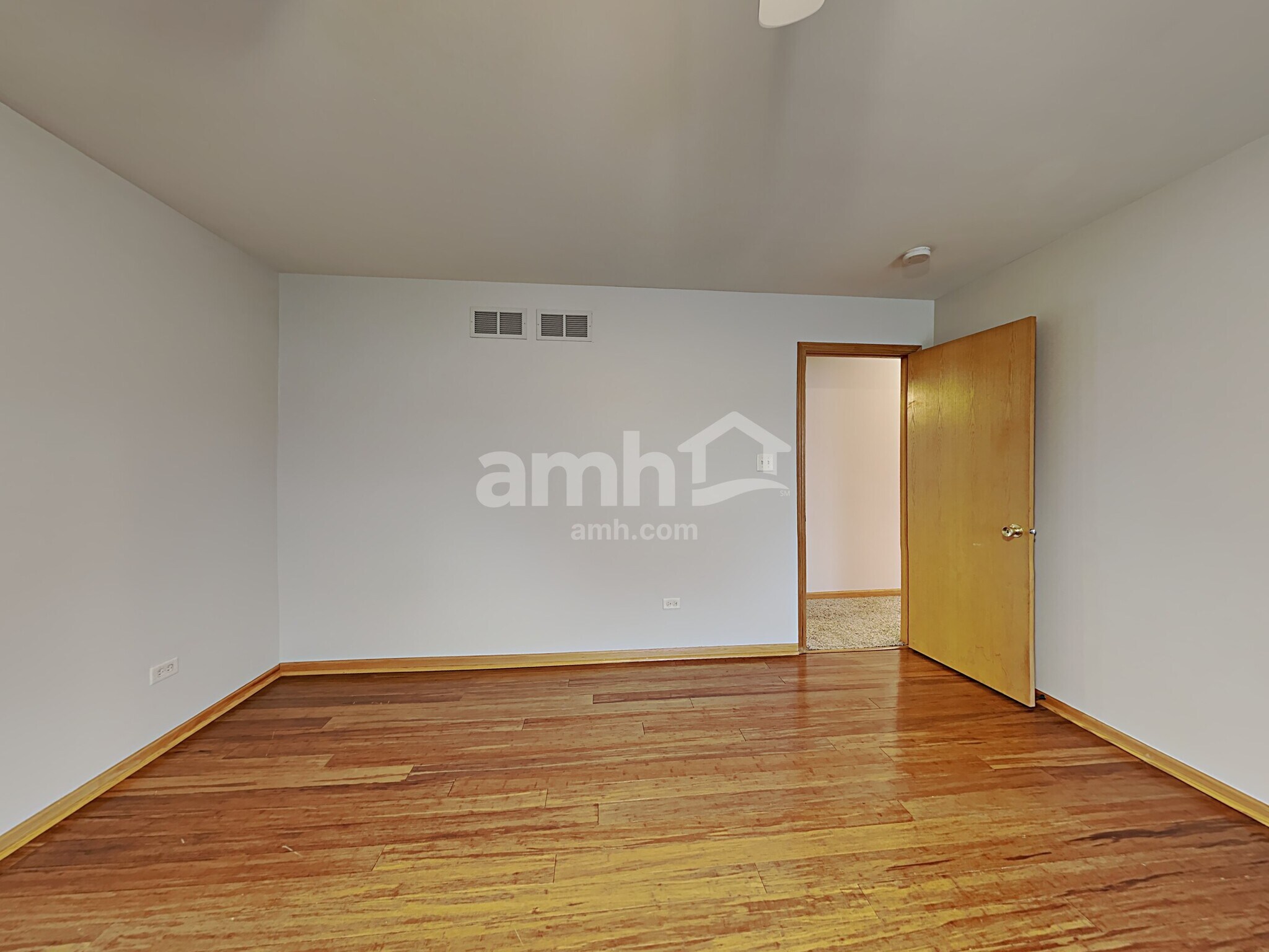 Building Photo - 1304 Lasser Dr