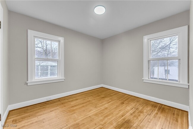 Building Photo - 1530 E 214th St