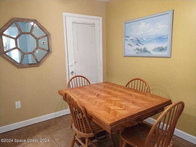 Building Photo - 311 Taylor Ave