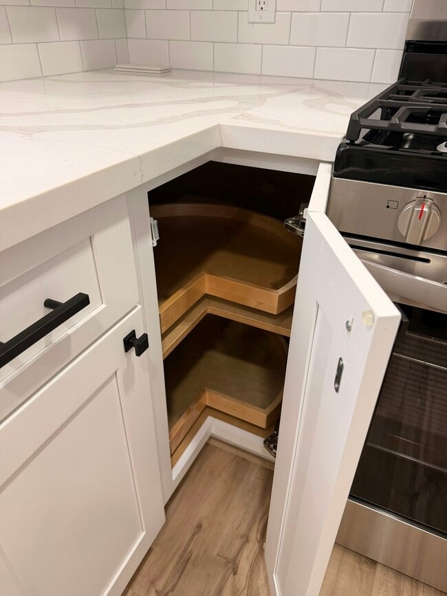 Building Photo - 10651 Cobblecreek Way