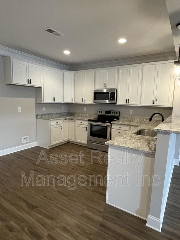 Building Photo - 338 Broadberry Ave