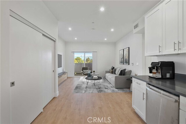 Building Photo - 8750 Sepulveda Blvd