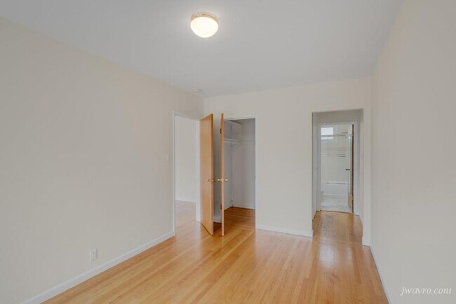 Building Photo - 1930 Franklin St