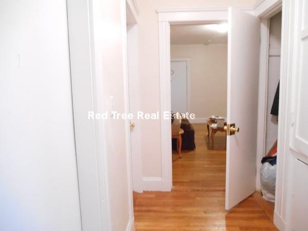 Building Photo - 40 Orchard Rd