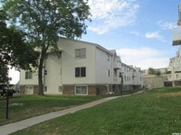 Building Photo - Two bedroom Condo in Roy!