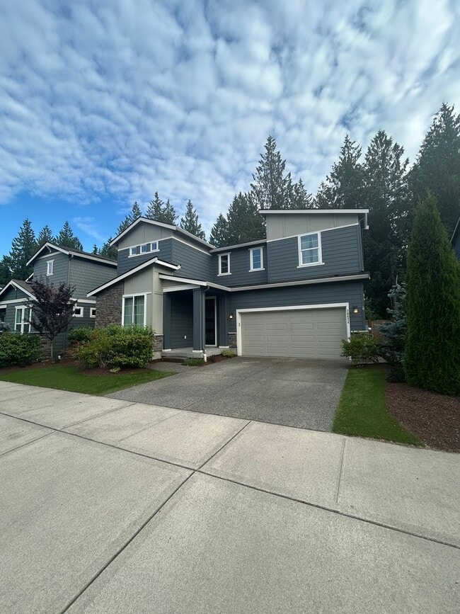 Primary Photo - Spacious 4 Bed / 3.5 Bath Home in Easton C...