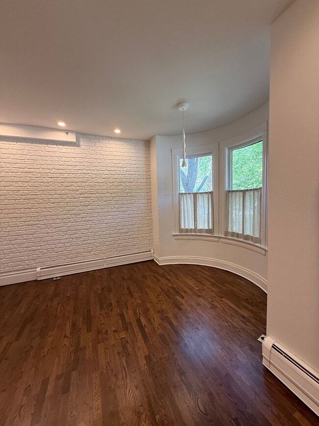 Building Photo - Remodeled one bedroom Condo for Rent in Do...