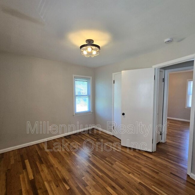 Building Photo - 136 W Princeton Ave