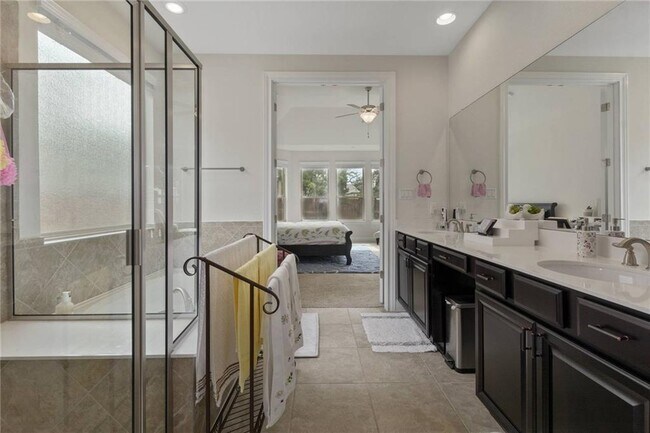 Building Photo - 15609 Cabrillo Way