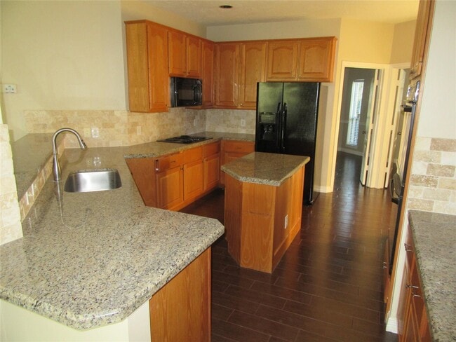 Building Photo - 914 Ivory Ridge Ln