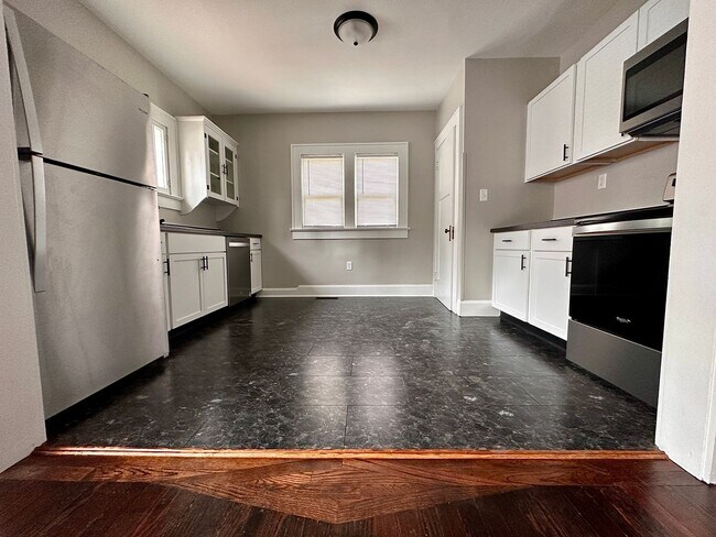 Building Photo - 1457 S 17th St