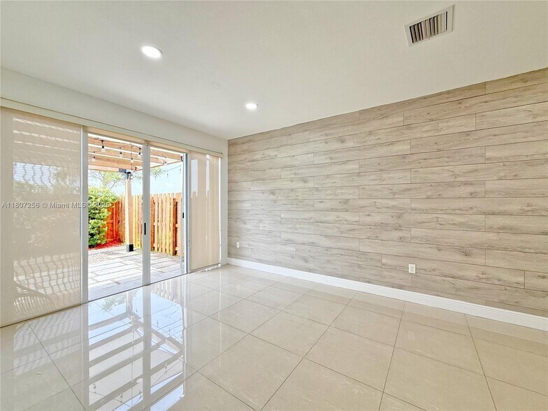 Building Photo - 16562 SW 71st Ter