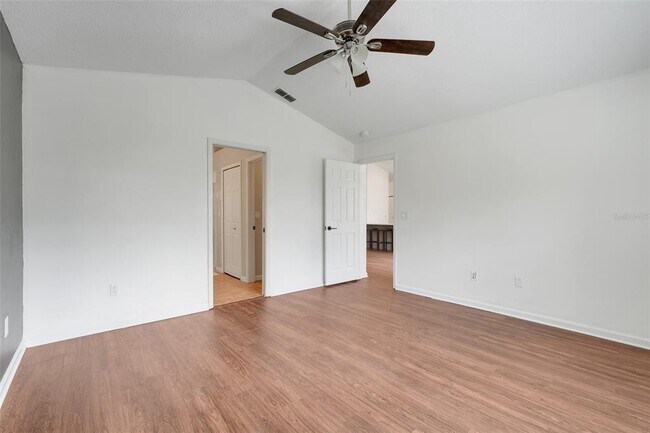 Building Photo - 15722 Autumn Glen Ave