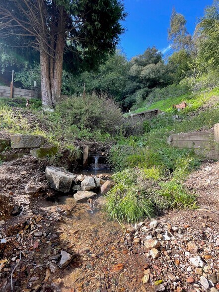 Building Photo - 7181 Thorndale Dr