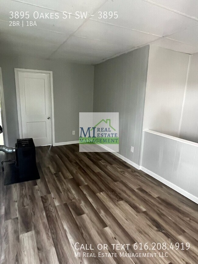 Building Photo - 3895 Oakes St SW