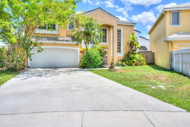 Building Photo - 9965 SW 155th Ct