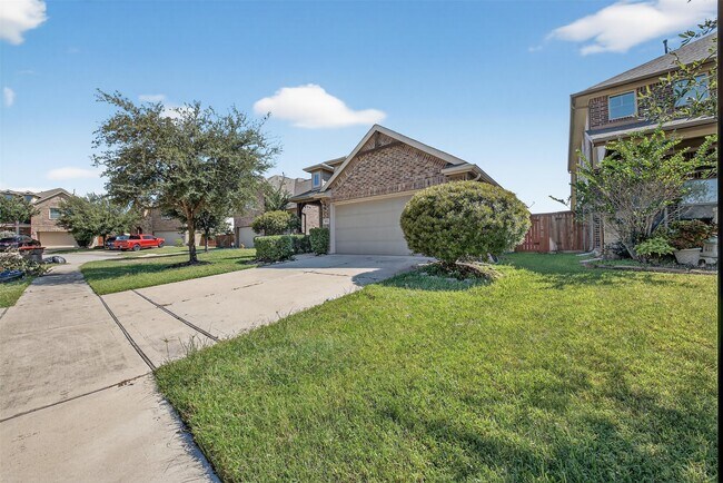 Building Photo - 8922 Pinenut Dr