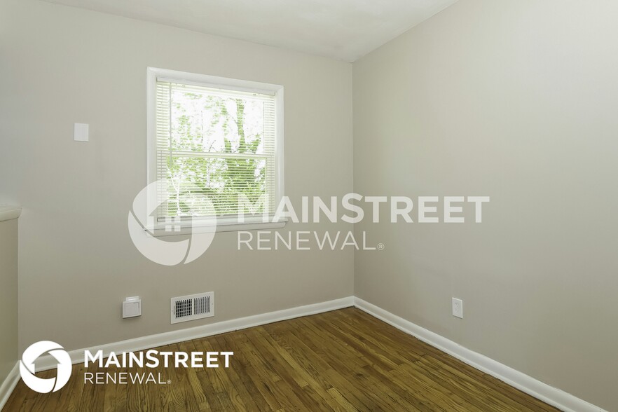 Building Photo - 303 Elk River Dr