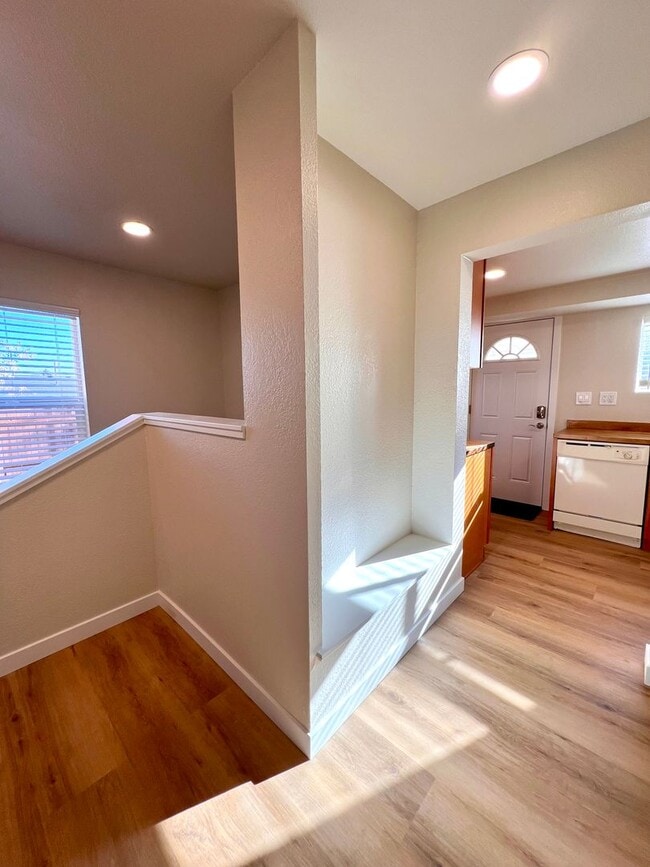 Building Photo - Non-Refundable & Security Deposit Total: $1525.00