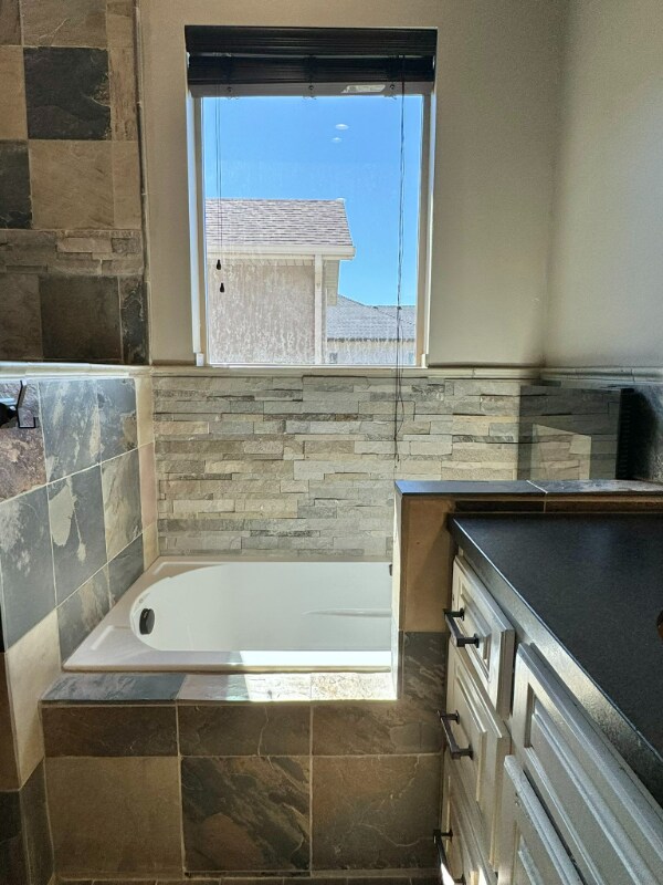 Building Photo - 658 S 1920 W