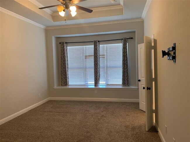 Building Photo - 437 Mistflower Springs Dr