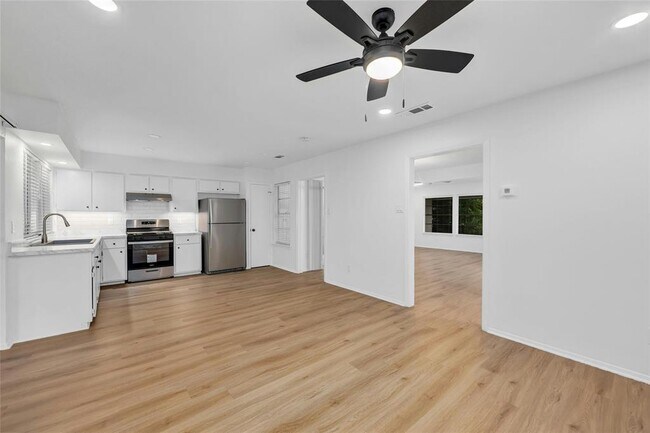 Building Photo - 12316 Bainbridge Ln