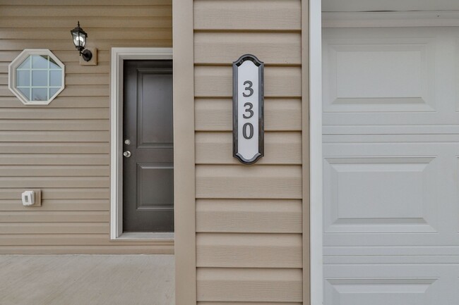 Building Photo - Brand-new construction 3 bedroom townhouse...