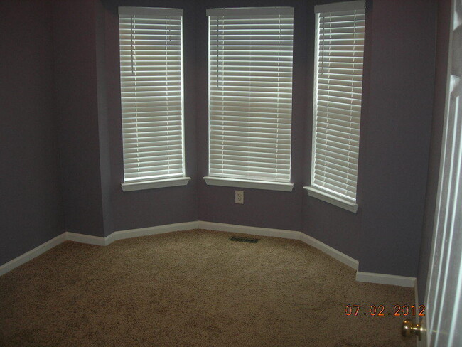 Building Photo - Mt Juliet 3 Bedroom 2 Bath Home with Fence...