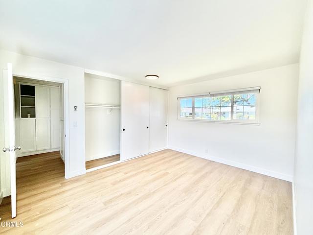 Building Photo - 203 E Elfin Green