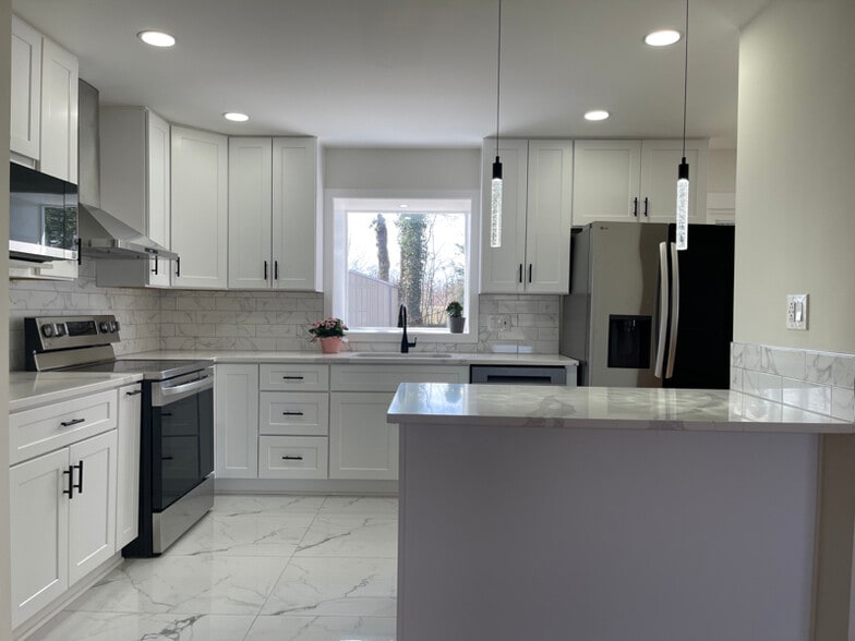 Building Photo - 6204 Greeley Blvd