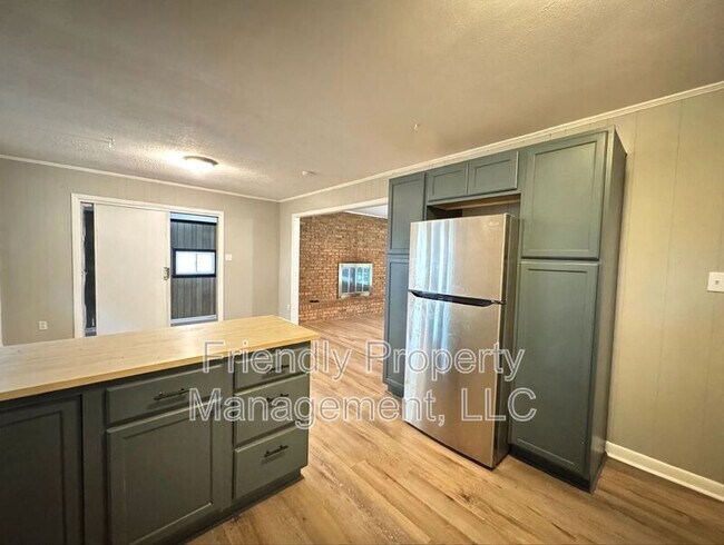Building Photo - 509 Memphis St