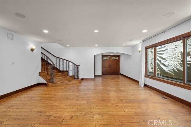 Building Photo - 3208 Walnut Ave
