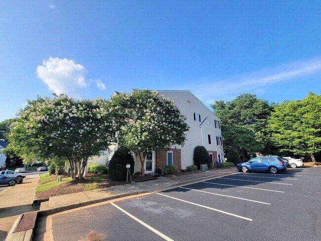 Building Photo - 2611 Ivory Run Way