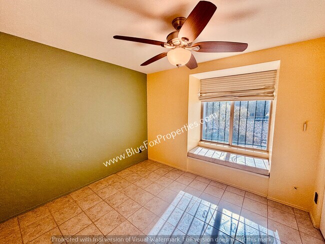 Building Photo - 8401 E Stella Rd