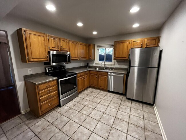 Building Photo - 4540 S Trace Blvd