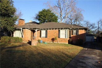 Building Photo - 3 Bedroom, 2 Bath Home in Lakewood!